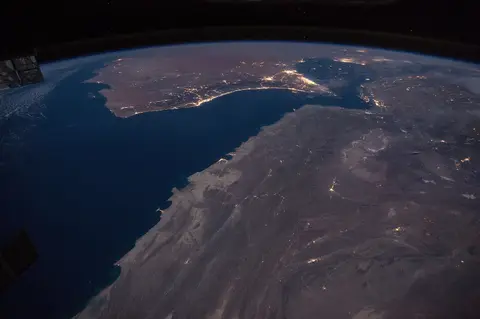 Negociaciones entre Irán y Omán sobre el Estrecho de Hormuz